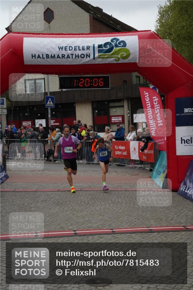 04.05.2025 - 8. Wedeler Halbmarathon Felixshl http://msf.ph/oto/7815483 04.05.2025 11:20:04 Ziel 424, 1193 meine-sportfotos.de