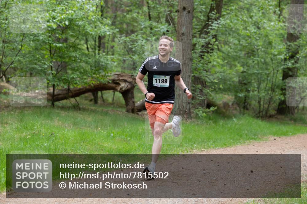 04.05.2025 - 8. Wedeler Halbmarathon Michael Strokosch http://msf.ph/oto/7815502 04.05.2025 10:29:33 Laufen 1199, 38 meine-sportfotos.de