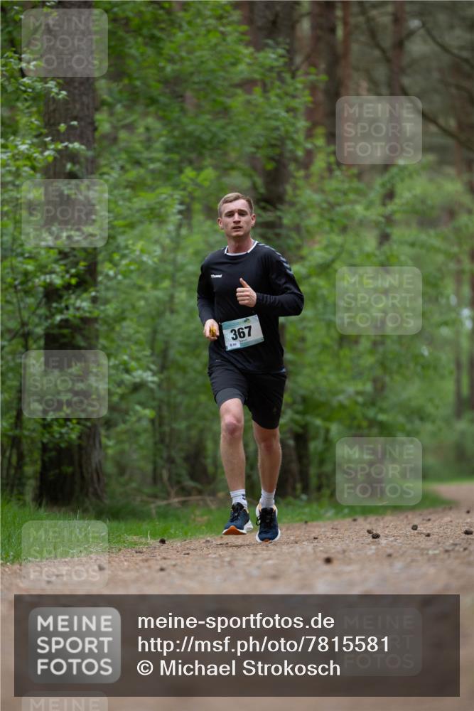 04.05.2025 - 8. Wedeler Halbmarathon Michael Strokosch http://msf.ph/oto/7815581 04.05.2025 10:31:46 Laufen 889, 367 meine-sportfotos.de