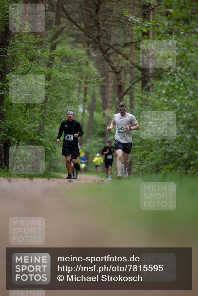04.05.2025 - 8. Wedeler Halbmarathon Michael Strokosch http://msf.ph/oto/7815595 04.05.2025 10:32:08 Laufen 567, 1092 meine-sportfotos.de
