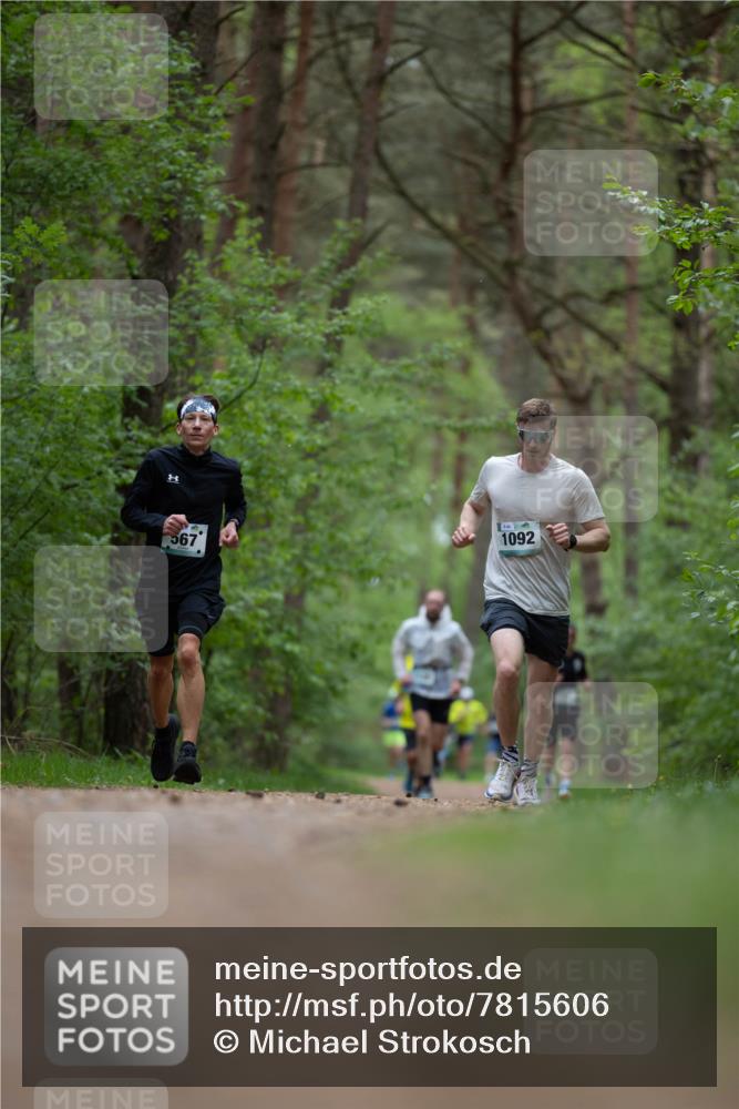 04.05.2025 - 8. Wedeler Halbmarathon Michael Strokosch http://msf.ph/oto/7815606 04.05.2025 10:32:11 Laufen 567, 1092 meine-sportfotos.de
