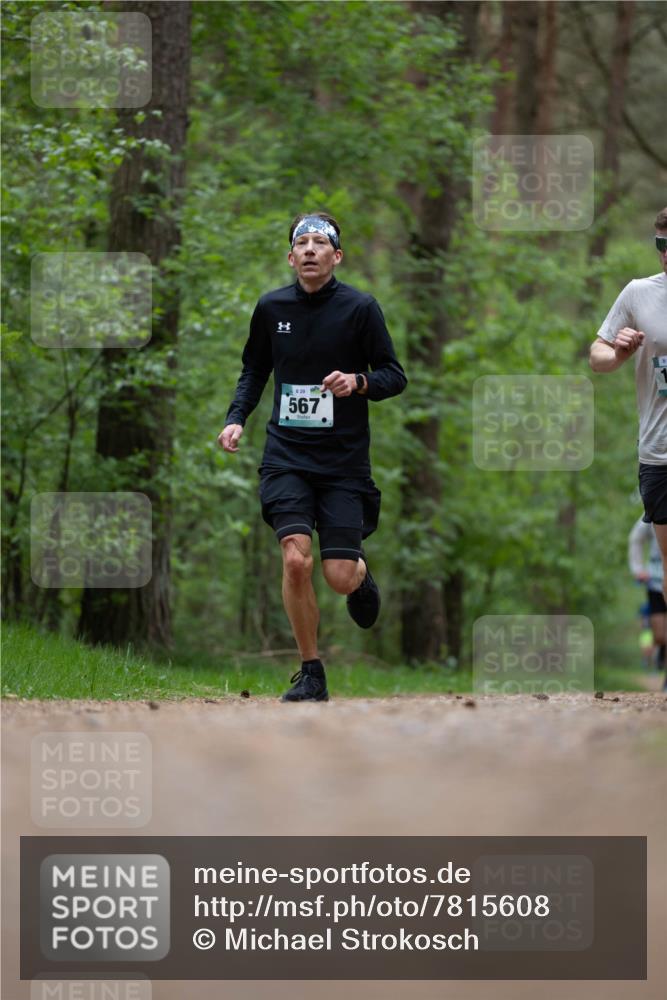 04.05.2025 - 8. Wedeler Halbmarathon Michael Strokosch http://msf.ph/oto/7815608 04.05.2025 10:32:13 Laufen 1, 8, 29, 567 meine-sportfotos.de