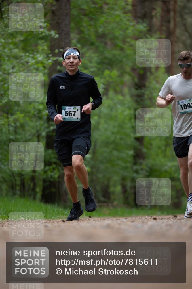 04.05.2025 - 8. Wedeler Halbmarathon Michael Strokosch http://msf.ph/oto/7815611 04.05.2025 10:32:13 Laufen 1, 8, 29, 567, 8, 84, 8, 1092 meine-sportfotos.de
