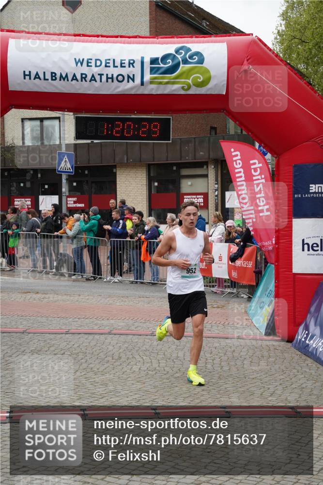 04.05.2025 - 8. Wedeler Halbmarathon Felixshl http://msf.ph/oto/7815637 04.05.2025 11:20:28 Ziel 933, 952 meine-sportfotos.de