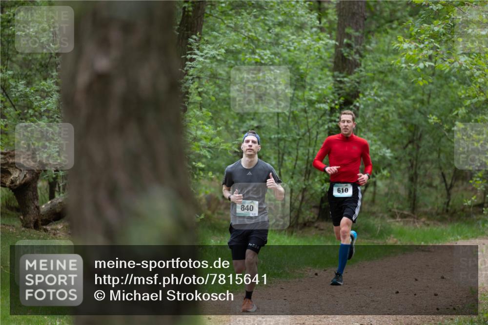 04.05.2025 - 8. Wedeler Halbmarathon Michael Strokosch http://msf.ph/oto/7815641 04.05.2025 10:32:44 Laufen 840, 40, 226, 610 meine-sportfotos.de