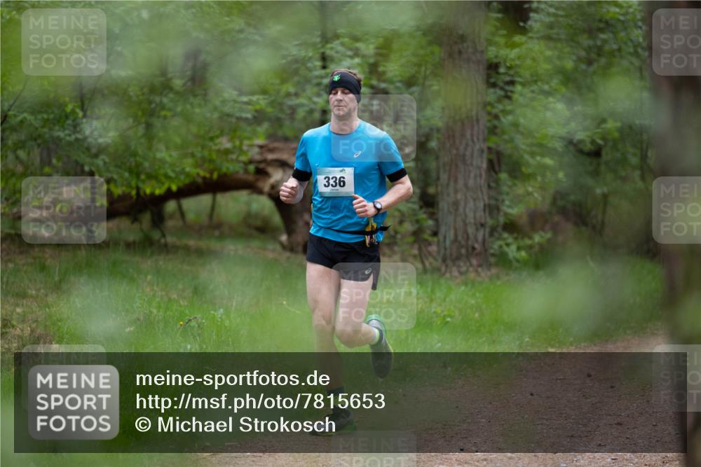 04.05.2025 - 8. Wedeler Halbmarathon Michael Strokosch http://msf.ph/oto/7815653 04.05.2025 10:32:56 Laufen 336 meine-sportfotos.de
