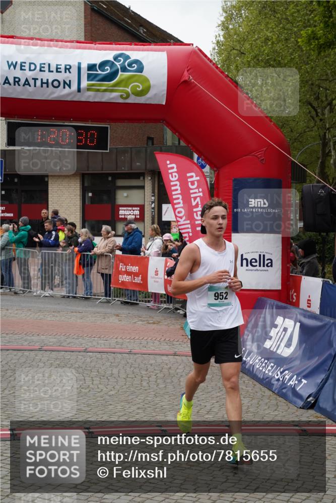 04.05.2025 - 8. Wedeler Halbmarathon Felixshl http://msf.ph/oto/7815655 04.05.2025 11:20:28 Ziel 933, 952 meine-sportfotos.de