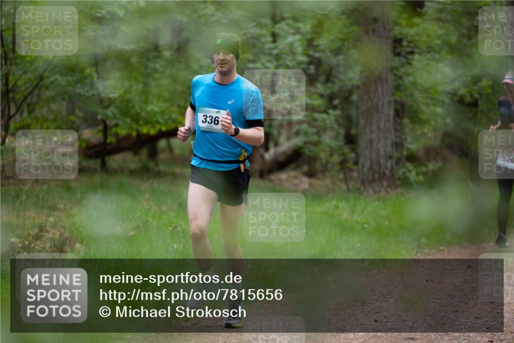 04.05.2025 - 8. Wedeler Halbmarathon Michael Strokosch http://msf.ph/oto/7815656 04.05.2025 10:32:57 Laufen 336, 526 meine-sportfotos.de
