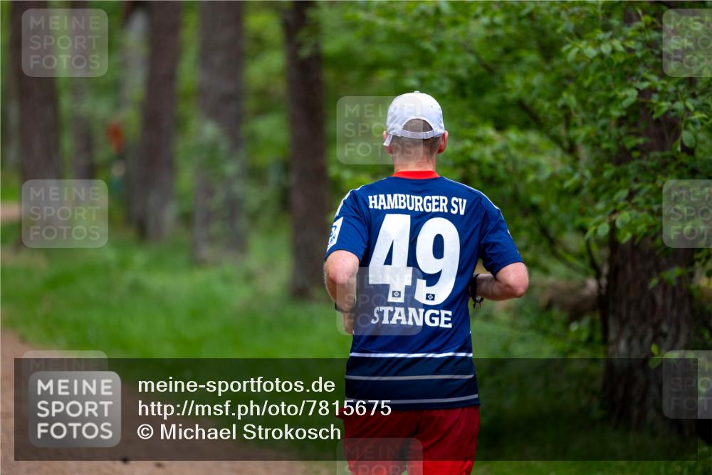04.05.2025 - 8. Wedeler Halbmarathon Michael Strokosch http://msf.ph/oto/7815675 04.05.2025 10:33:11 Laufen 49 meine-sportfotos.de
