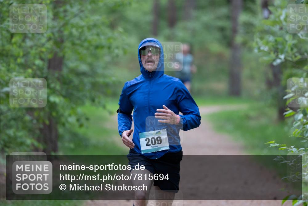 04.05.2025 - 8. Wedeler Halbmarathon Michael Strokosch http://msf.ph/oto/7815694 04.05.2025 10:34:13 Laufen 16, 209 meine-sportfotos.de
