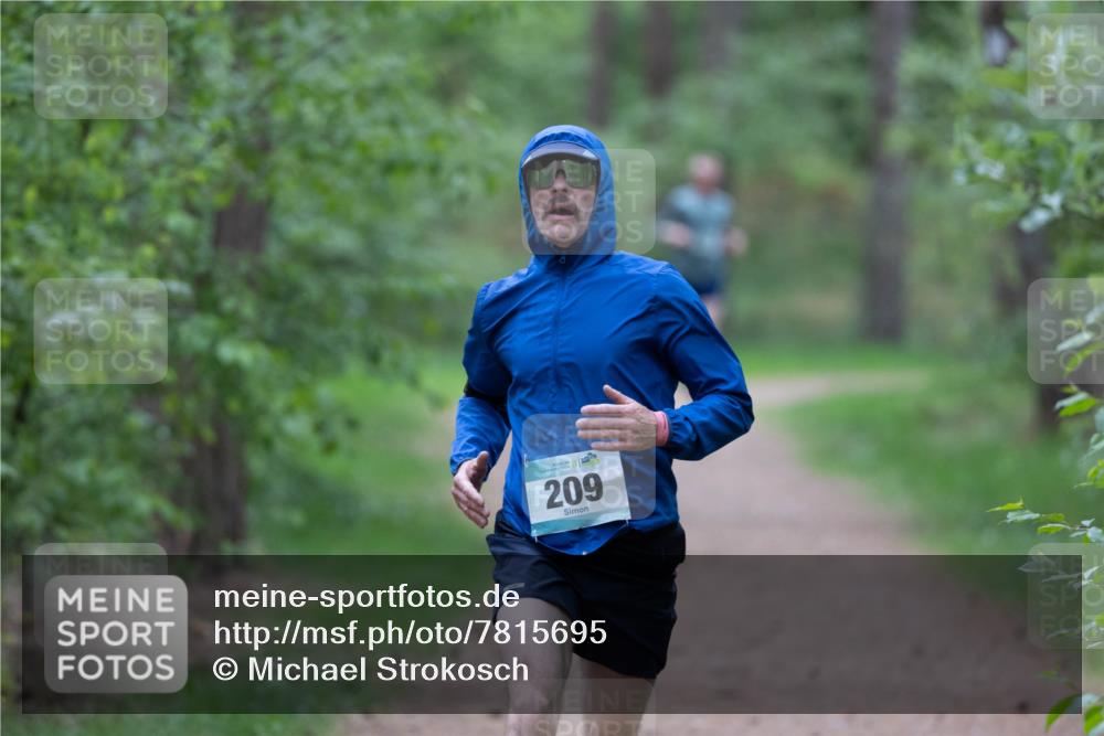 04.05.2025 - 8. Wedeler Halbmarathon Michael Strokosch http://msf.ph/oto/7815695 04.05.2025 10:34:13 Laufen 209 meine-sportfotos.de