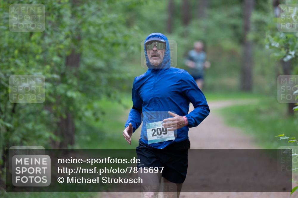 04.05.2025 - 8. Wedeler Halbmarathon Michael Strokosch http://msf.ph/oto/7815697 04.05.2025 10:34:13 Laufen 209 meine-sportfotos.de