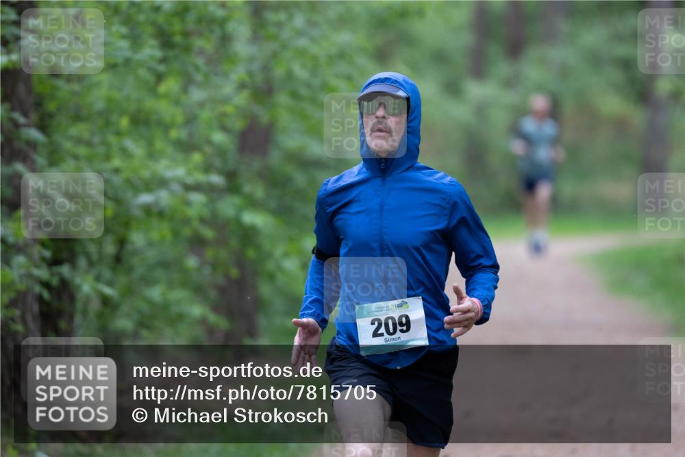 04.05.2025 - 8. Wedeler Halbmarathon Michael Strokosch http://msf.ph/oto/7815705 04.05.2025 10:34:14 Laufen 209 meine-sportfotos.de