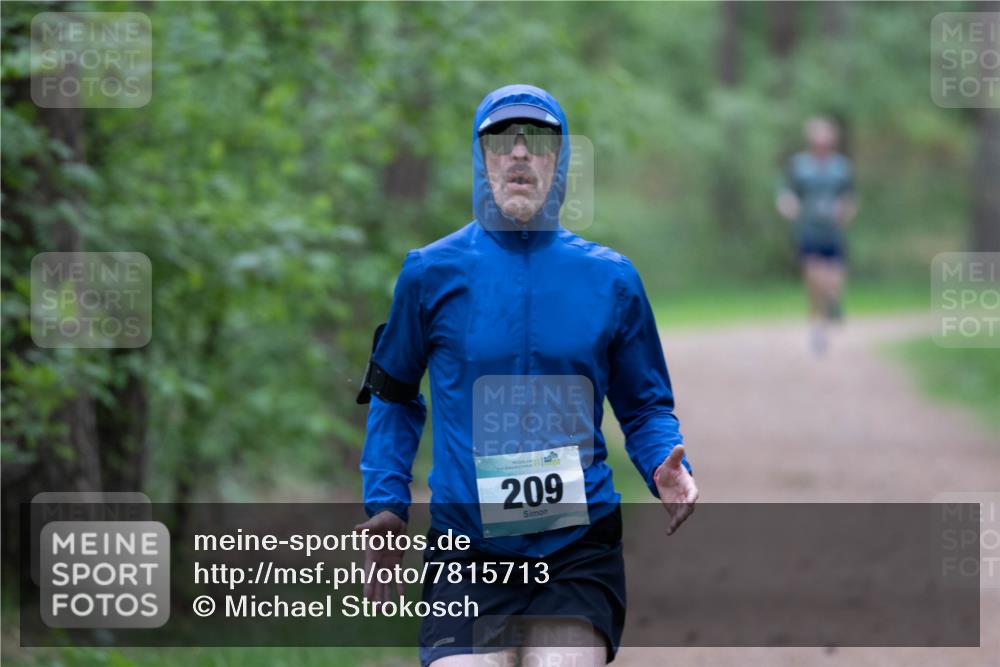 04.05.2025 - 8. Wedeler Halbmarathon Michael Strokosch http://msf.ph/oto/7815713 04.05.2025 10:34:14 Laufen 209 meine-sportfotos.de