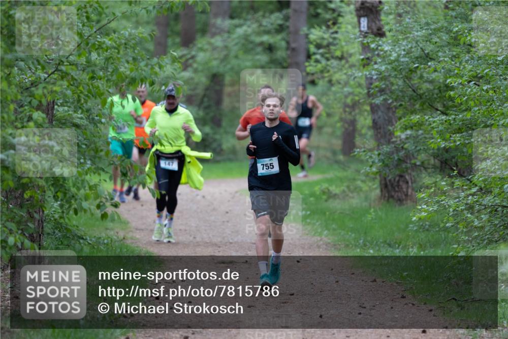 04.05.2025 - 8. Wedeler Halbmarathon Michael Strokosch http://msf.ph/oto/7815786 04.05.2025 10:34:52 Laufen 147, 755 meine-sportfotos.de