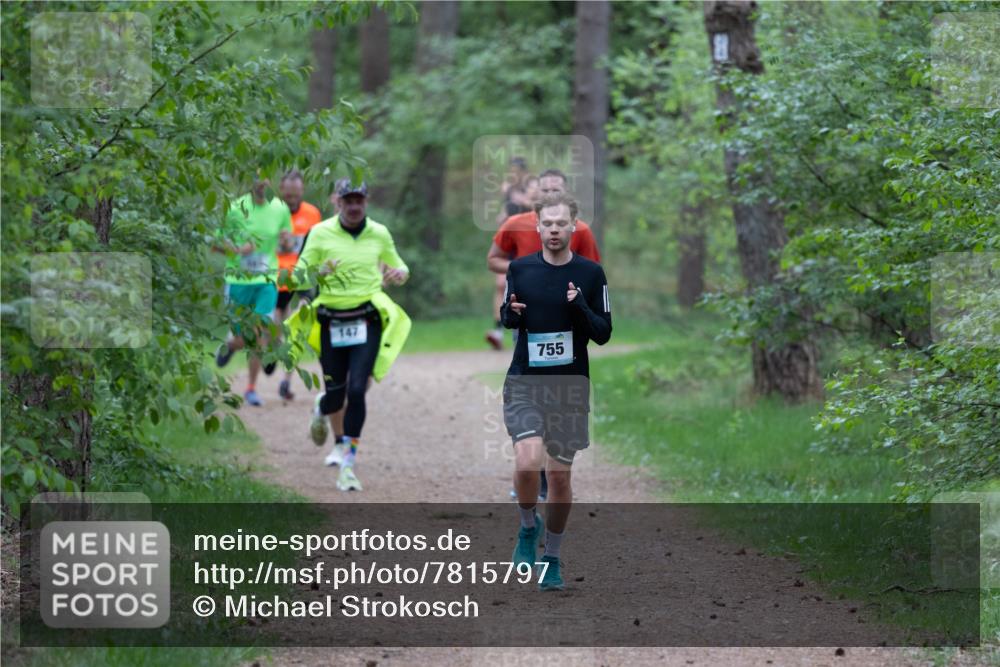 04.05.2025 - 8. Wedeler Halbmarathon Michael Strokosch http://msf.ph/oto/7815797 04.05.2025 10:34:53 Laufen 147, 755 meine-sportfotos.de