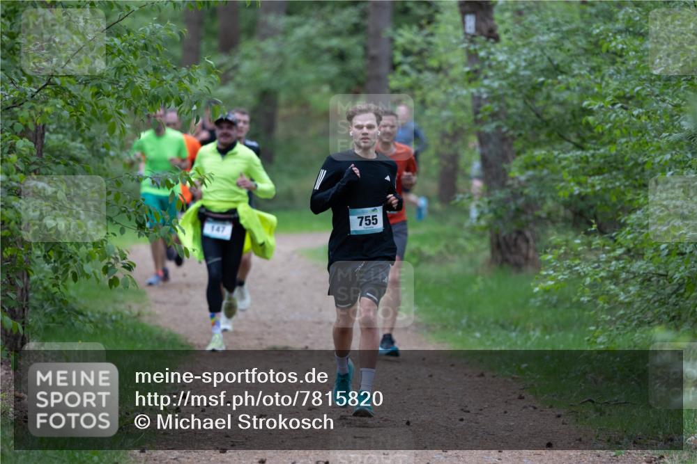 04.05.2025 - 8. Wedeler Halbmarathon Michael Strokosch http://msf.ph/oto/7815820 04.05.2025 10:34:55 Laufen 755, 147 meine-sportfotos.de