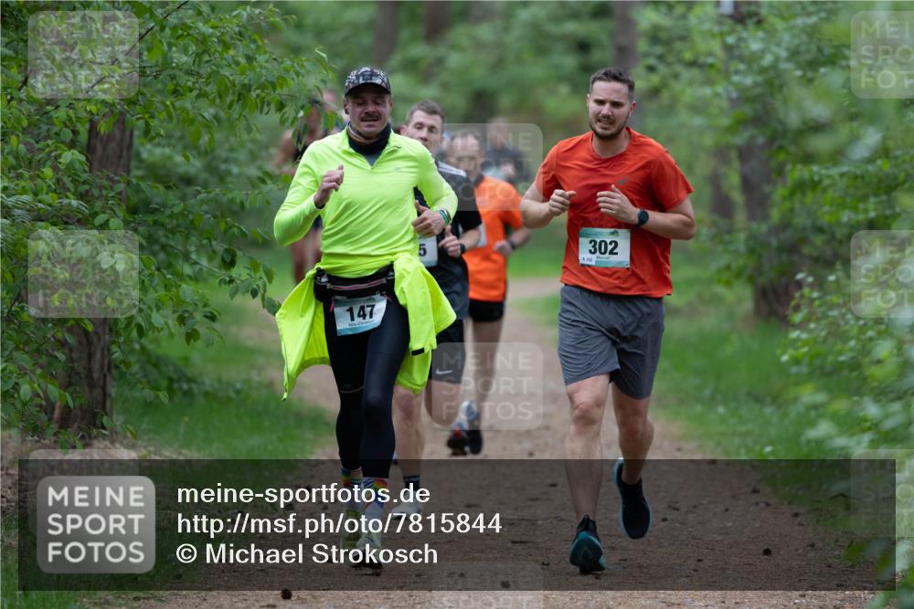 04.05.2025 - 8. Wedeler Halbmarathon Michael Strokosch http://msf.ph/oto/7815844 04.05.2025 10:35:02 Laufen 147, 5, 302, 102 meine-sportfotos.de