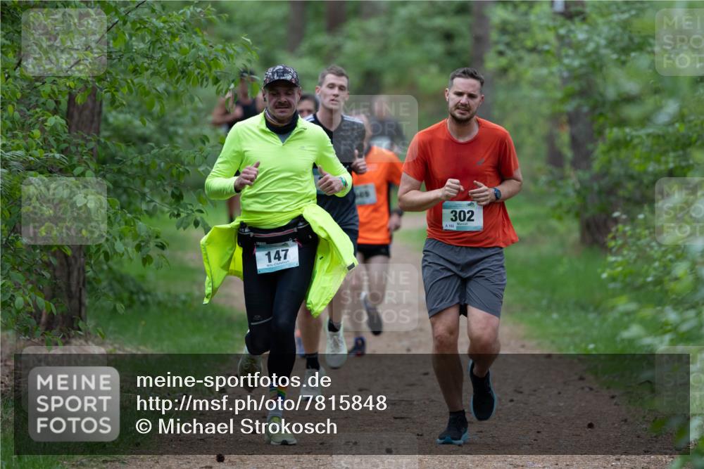 04.05.2025 - 8. Wedeler Halbmarathon Michael Strokosch http://msf.ph/oto/7815848 04.05.2025 10:35:02 Laufen 147, 302, 102 meine-sportfotos.de