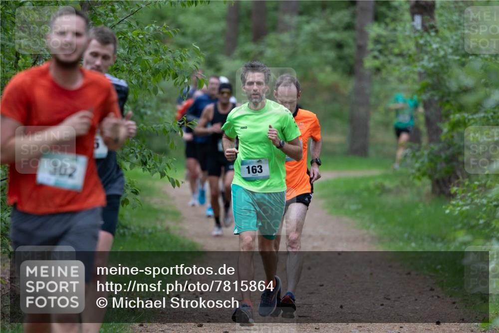 04.05.2025 - 8. Wedeler Halbmarathon Michael Strokosch http://msf.ph/oto/7815864 04.05.2025 10:35:07 Laufen 302, 163 meine-sportfotos.de