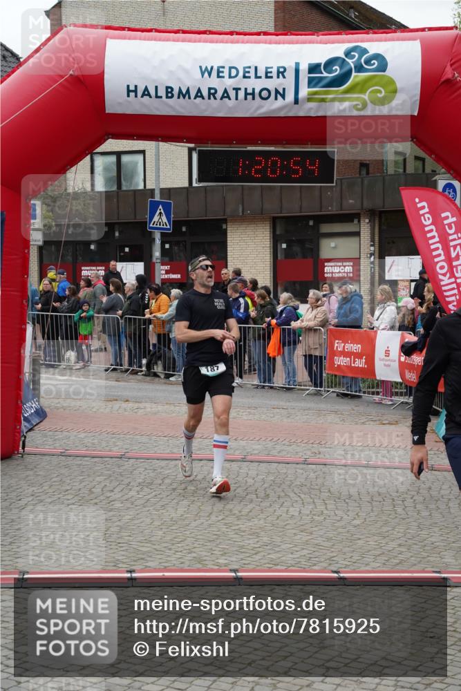 04.05.2025 - 8. Wedeler Halbmarathon Felixshl http://msf.ph/oto/7815925 04.05.2025 11:20:52 Ziel 187, 279 meine-sportfotos.de