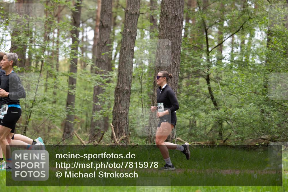 04.05.2025 - 8. Wedeler Halbmarathon Michael Strokosch http://msf.ph/oto/7815978 04.05.2025 10:36:55 Laufen 402, 55 meine-sportfotos.de