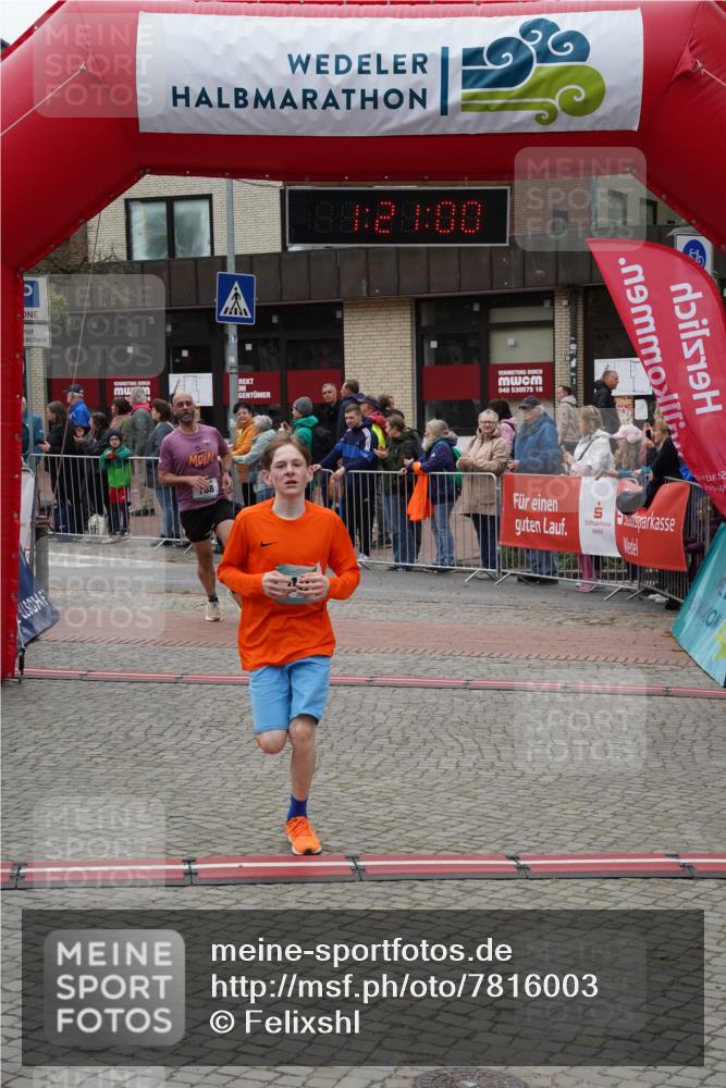 04.05.2025 - 8. Wedeler Halbmarathon Felixshl http://msf.ph/oto/7816003 04.05.2025 11:20:58 Ziel 187, 481, 788 meine-sportfotos.de