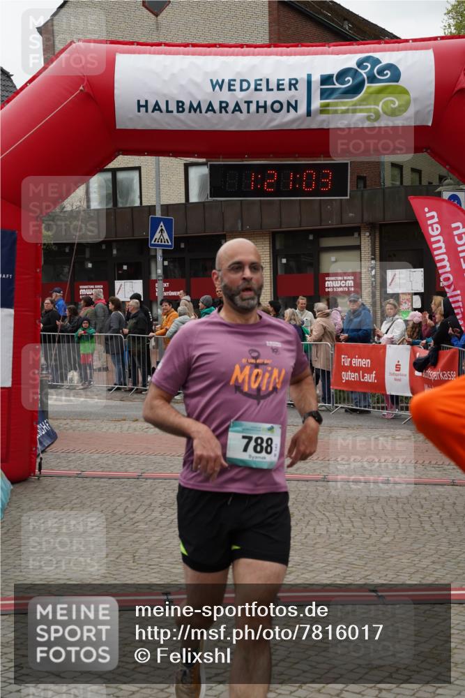 04.05.2025 - 8. Wedeler Halbmarathon Felixshl http://msf.ph/oto/7816017 04.05.2025 11:21:01 Ziel 481, 788 meine-sportfotos.de