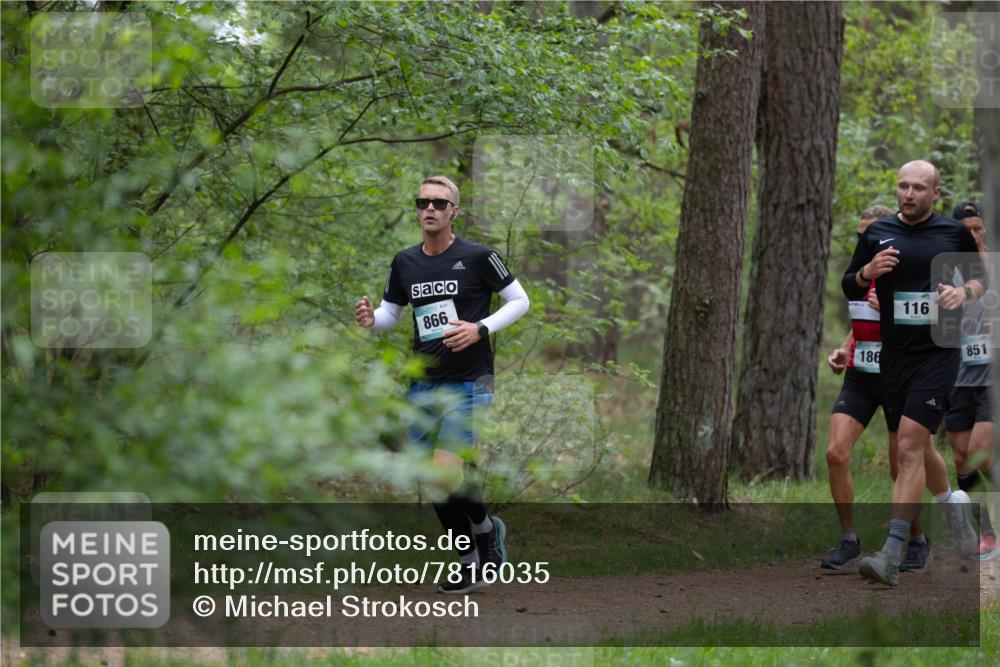 04.05.2025 - 8. Wedeler Halbmarathon Michael Strokosch http://msf.ph/oto/7816035 04.05.2025 10:37:43 Laufen 867, 866, 116, 186, 851 meine-sportfotos.de