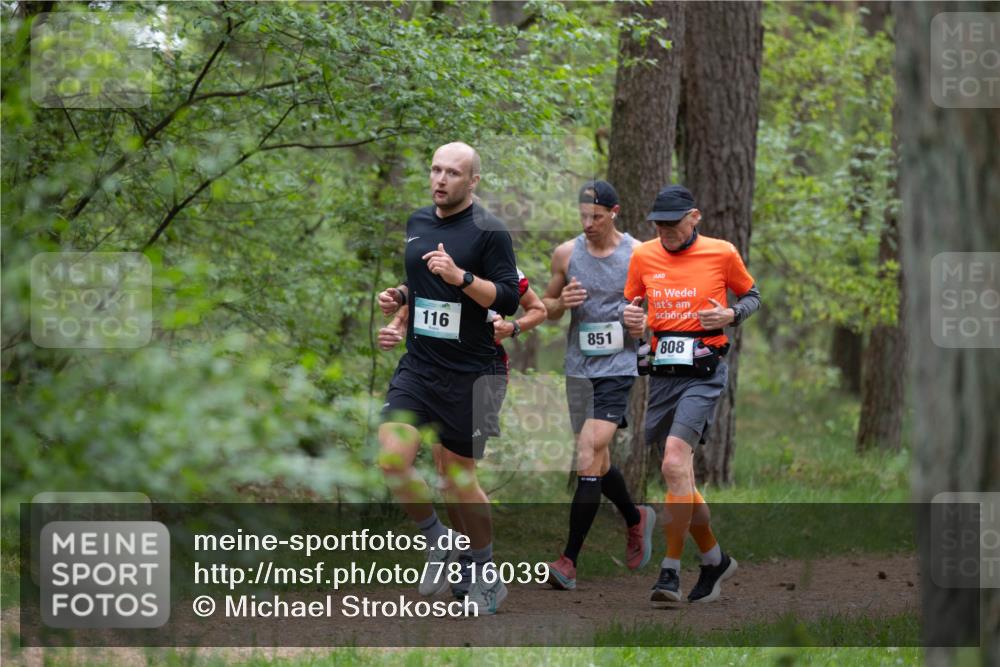 04.05.2025 - 8. Wedeler Halbmarathon Michael Strokosch http://msf.ph/oto/7816039 04.05.2025 10:37:44 Laufen 116, 851, 808 meine-sportfotos.de