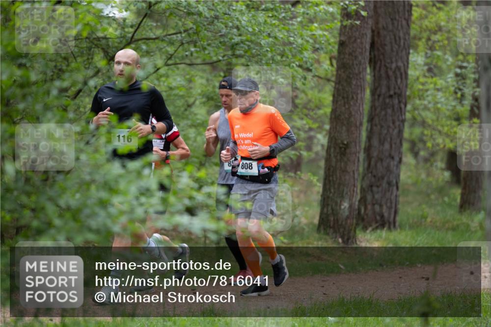 04.05.2025 - 8. Wedeler Halbmarathon Michael Strokosch http://msf.ph/oto/7816041 04.05.2025 10:37:45 Laufen 116, 808 meine-sportfotos.de