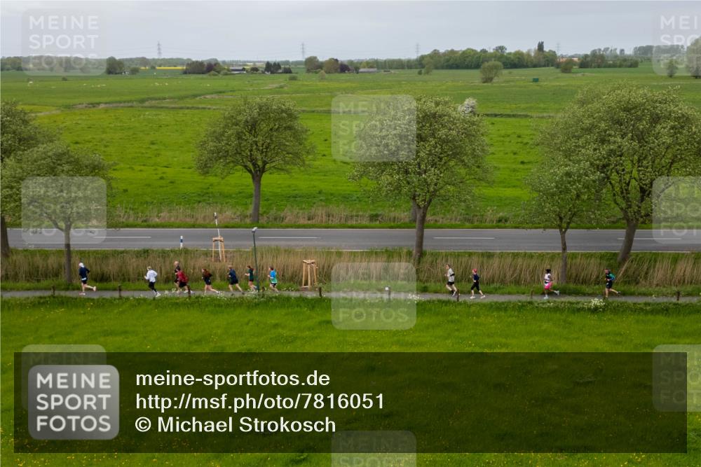 04.05.2025 - 8. Wedeler Halbmarathon Michael Strokosch http://msf.ph/oto/7816051 04.05.2025 10:39:41 Laufen  meine-sportfotos.de