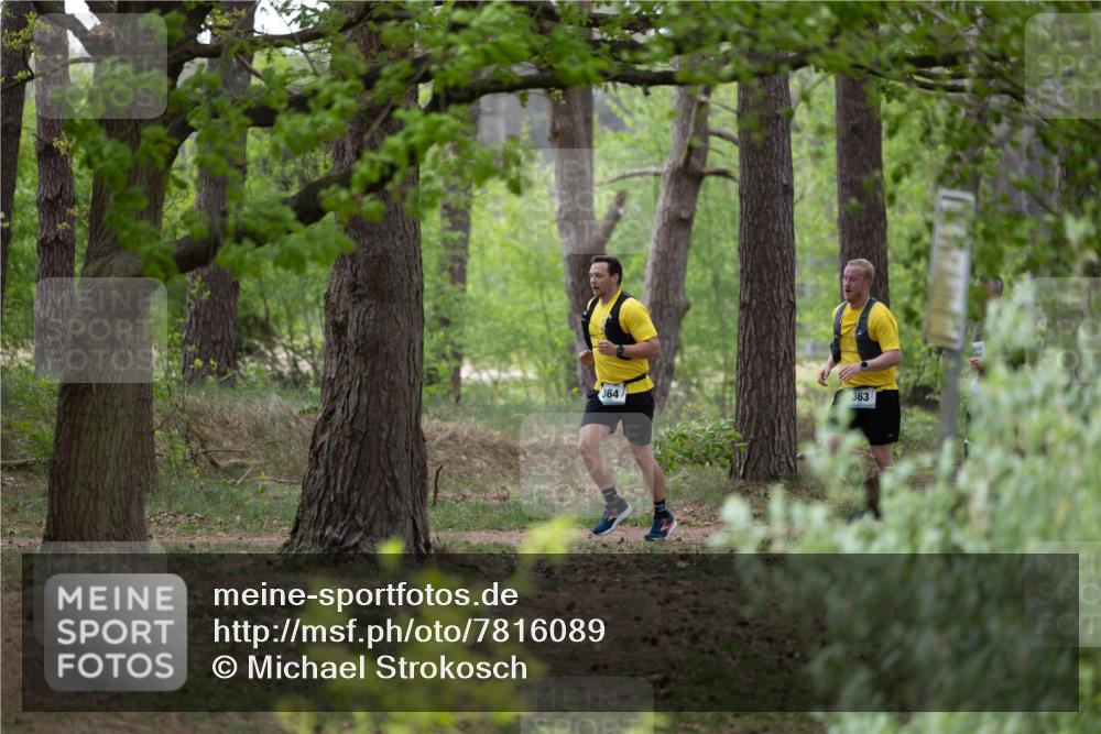 04.05.2025 - 8. Wedeler Halbmarathon Michael Strokosch http://msf.ph/oto/7816089 04.05.2025 10:41:22 Laufen 364, 363 meine-sportfotos.de