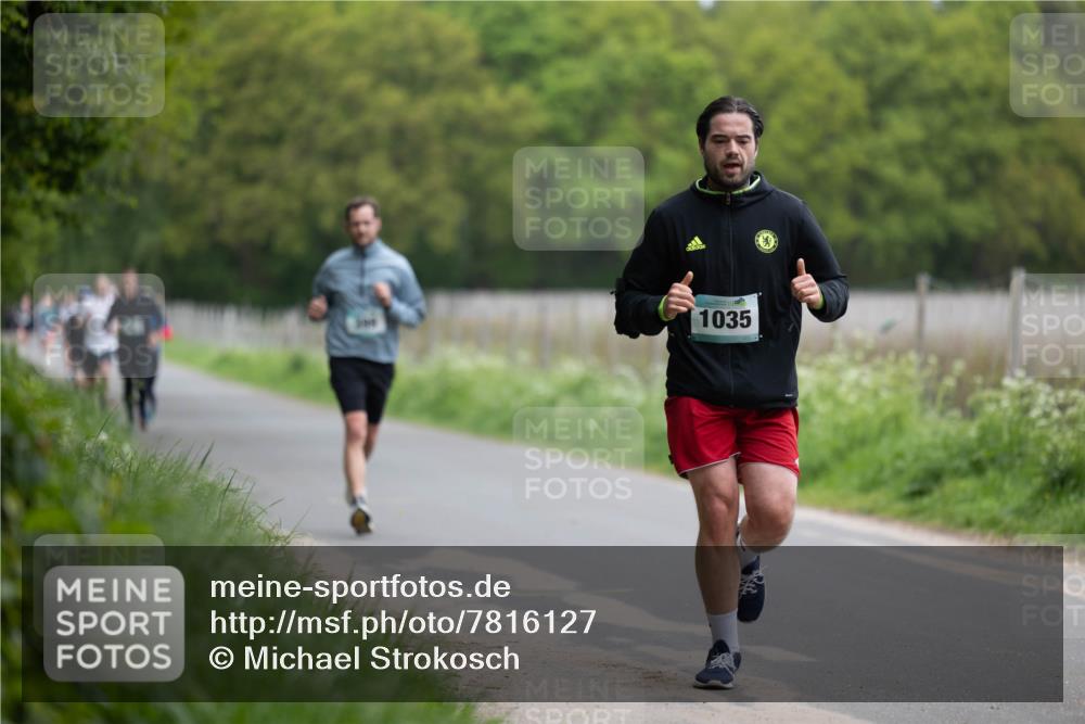 04.05.2025 - 8. Wedeler Halbmarathon Michael Strokosch http://msf.ph/oto/7816127 04.05.2025 10:46:51 Laufen 1035 meine-sportfotos.de