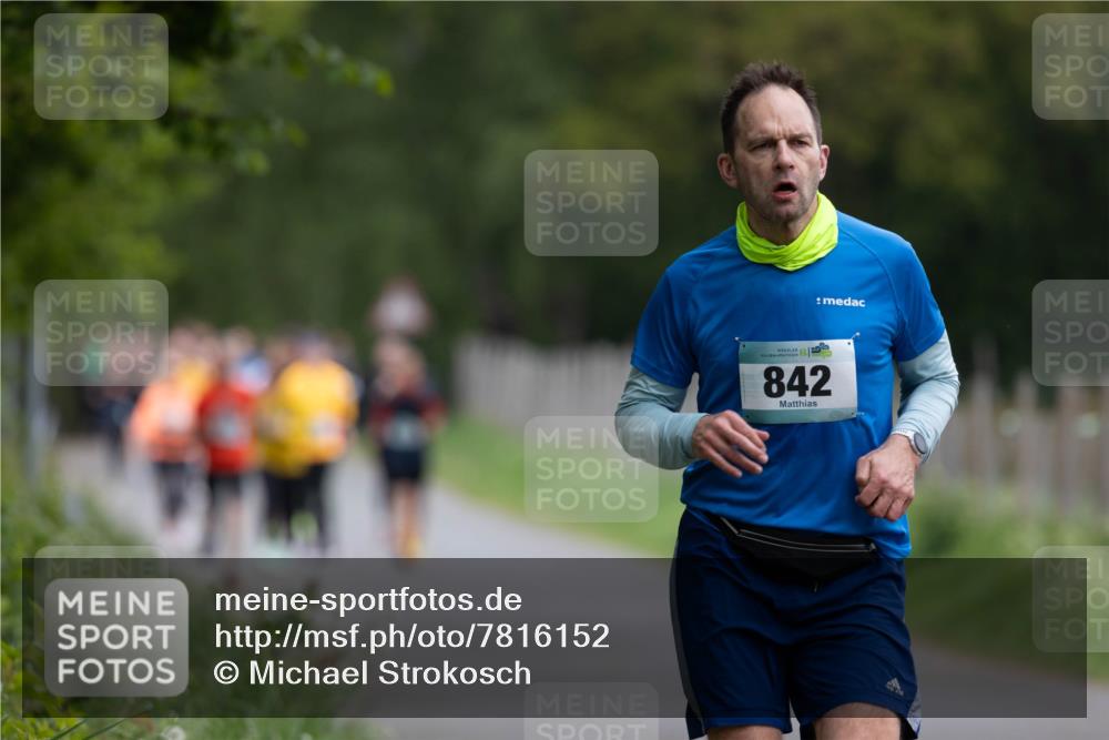 04.05.2025 - 8. Wedeler Halbmarathon Michael Strokosch http://msf.ph/oto/7816152 04.05.2025 10:48:24 Laufen 25, 842 meine-sportfotos.de