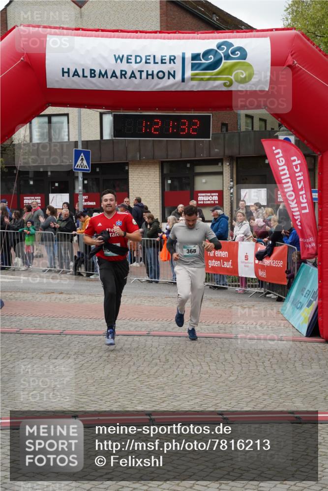 04.05.2025 - 8. Wedeler Halbmarathon Felixshl http://msf.ph/oto/7816213 04.05.2025 11:21:30 Ziel 368, 370, 1157 meine-sportfotos.de