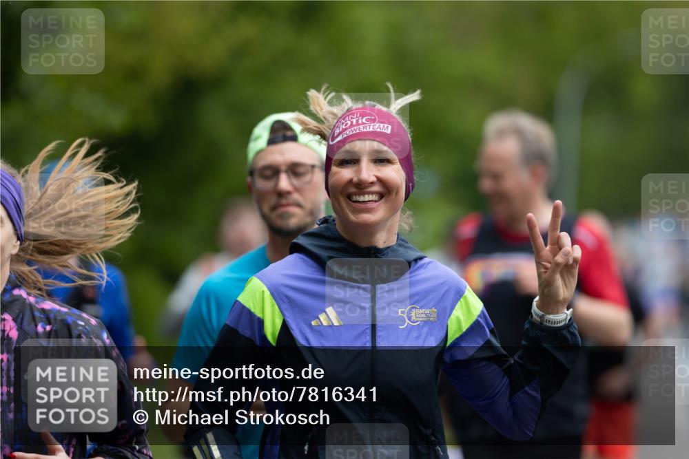 04.05.2025 - 8. Wedeler Halbmarathon Michael Strokosch http://msf.ph/oto/7816341 04.05.2025 10:49:37 Laufen 50 meine-sportfotos.de
