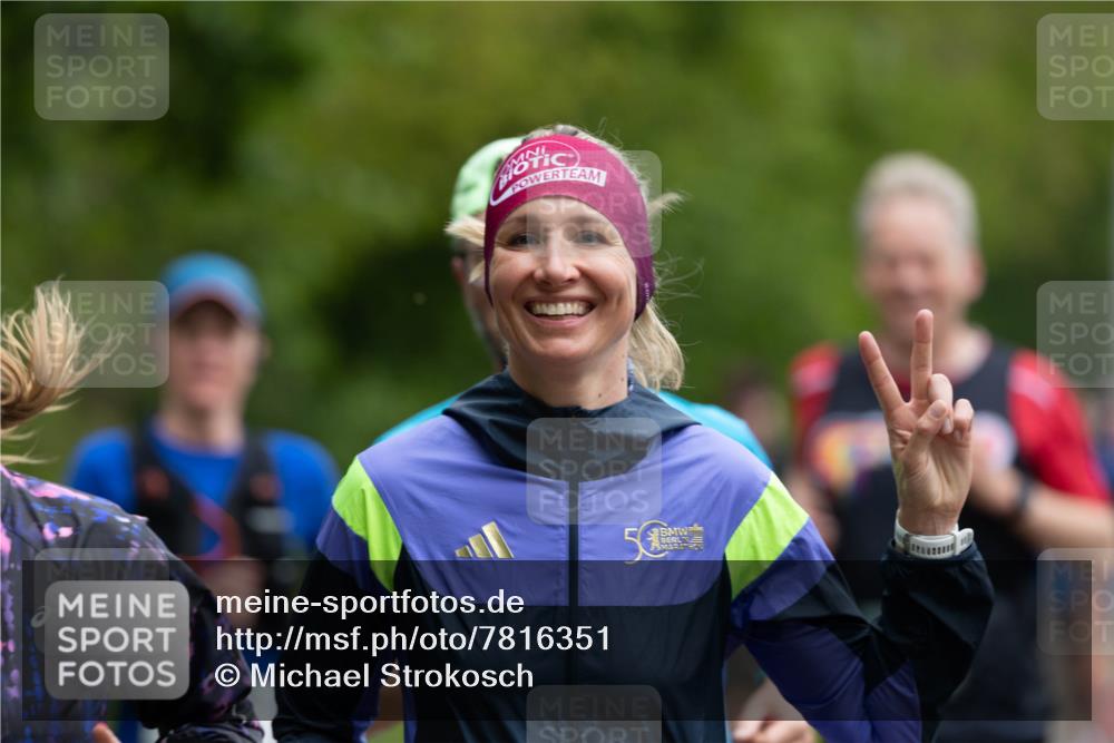 04.05.2025 - 8. Wedeler Halbmarathon Michael Strokosch http://msf.ph/oto/7816351 04.05.2025 10:49:38 Laufen 50 meine-sportfotos.de