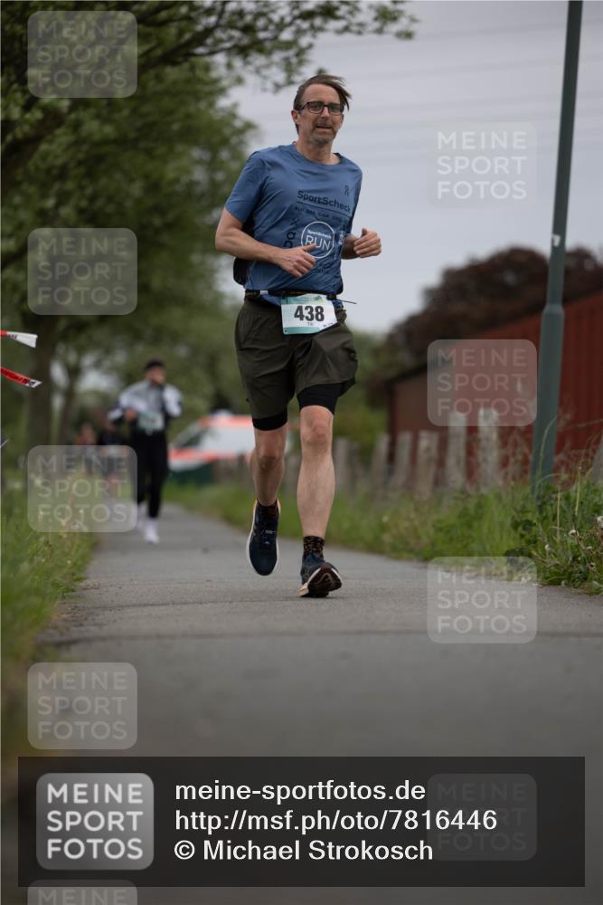 04.05.2025 - 8. Wedeler Halbmarathon Michael Strokosch http://msf.ph/oto/7816446 04.05.2025 11:01:08 Laufen 438 meine-sportfotos.de