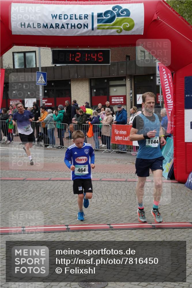04.05.2025 - 8. Wedeler Halbmarathon Felixshl http://msf.ph/oto/7816450 04.05.2025 11:21:43 Ziel 332, 464, 1077, 1088, 1144 meine-sportfotos.de