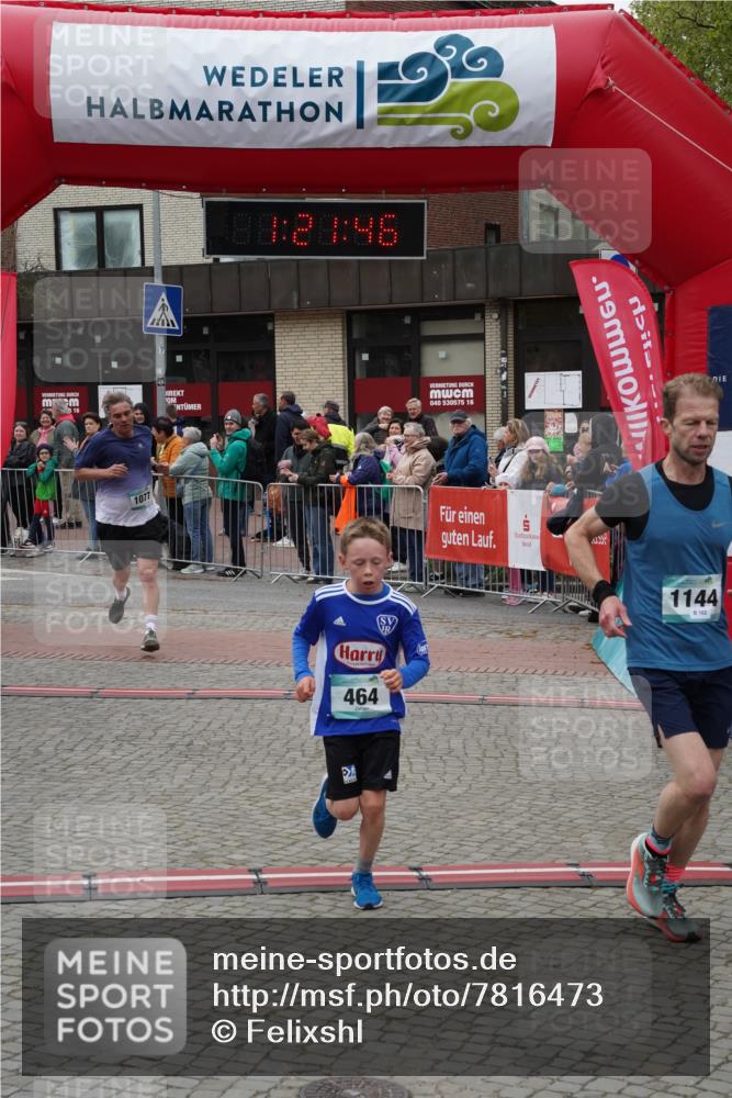04.05.2025 - 8. Wedeler Halbmarathon Felixshl http://msf.ph/oto/7816473 04.05.2025 11:21:44 Ziel 464, 1077, 1144 meine-sportfotos.de