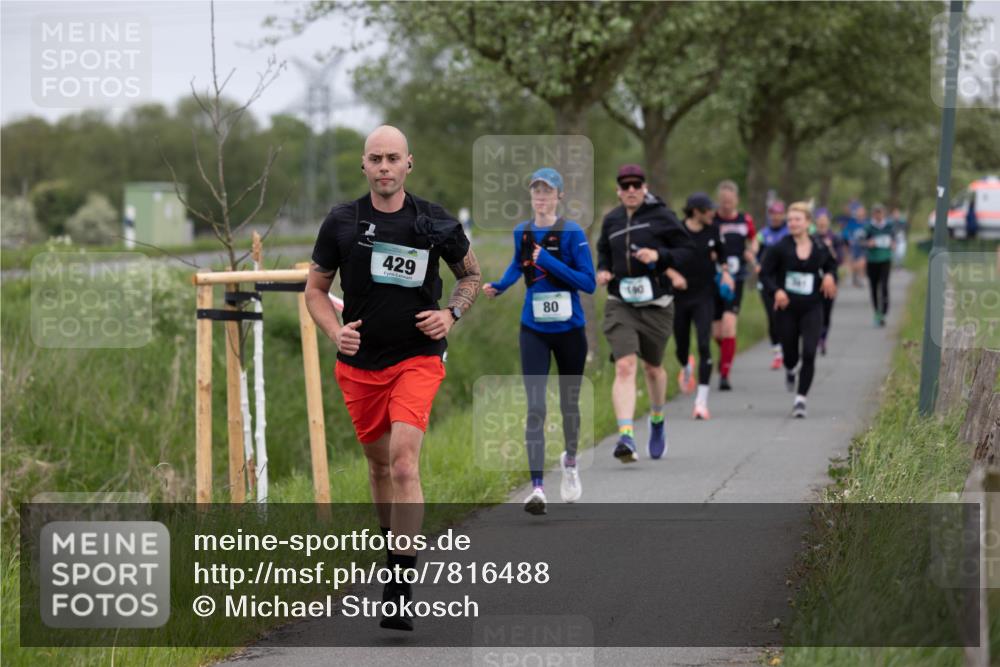 04.05.2025 - 8. Wedeler Halbmarathon Michael Strokosch http://msf.ph/oto/7816488 04.05.2025 11:01:41 Laufen 429, 80 meine-sportfotos.de