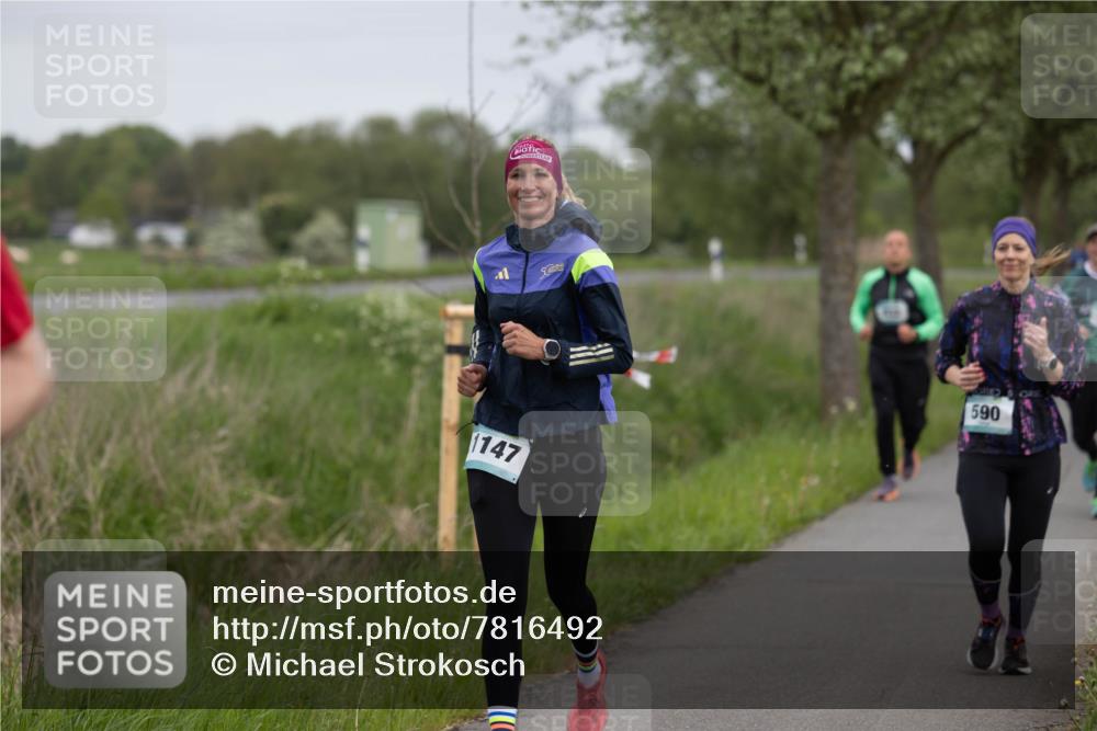 04.05.2025 - 8. Wedeler Halbmarathon Michael Strokosch http://msf.ph/oto/7816492 04.05.2025 11:01:49 Laufen 1147, 590 meine-sportfotos.de