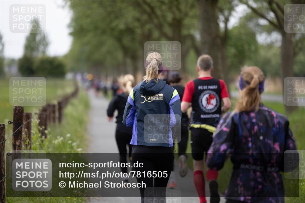 04.05.2025 - 8. Wedeler Halbmarathon Michael Strokosch http://msf.ph/oto/7816505 04.05.2025 11:01:57 Laufen  meine-sportfotos.de