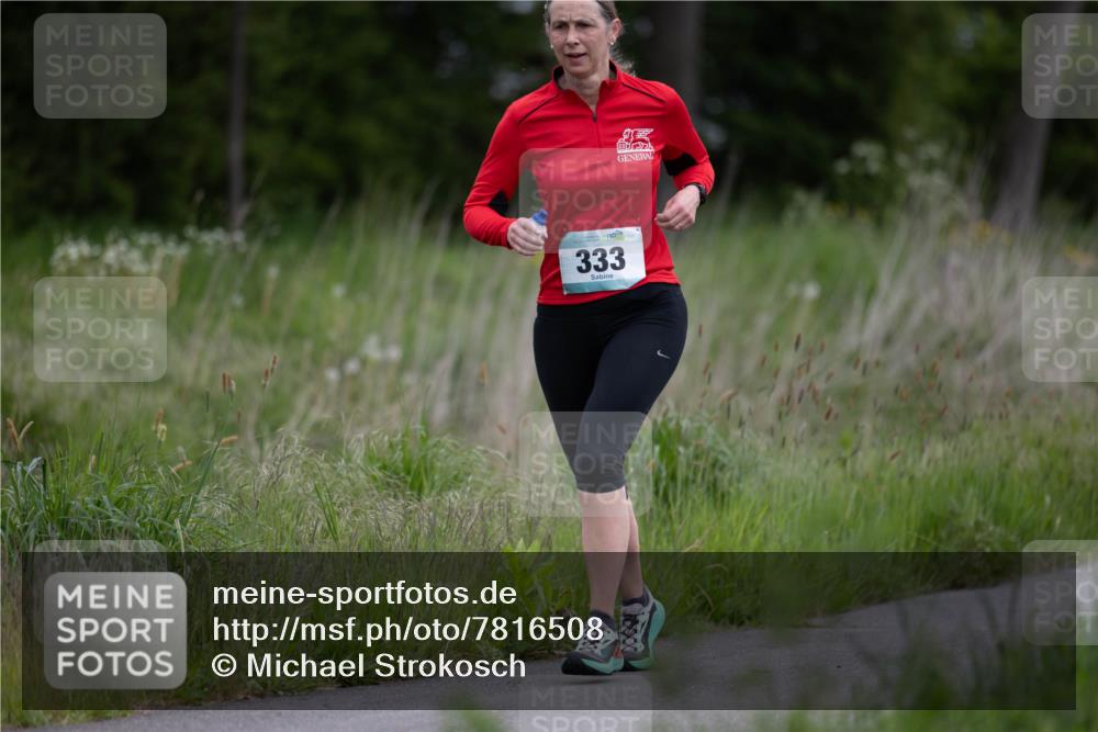 04.05.2025 - 8. Wedeler Halbmarathon Michael Strokosch http://msf.ph/oto/7816508 04.05.2025 11:13:00 Laufen 333 meine-sportfotos.de