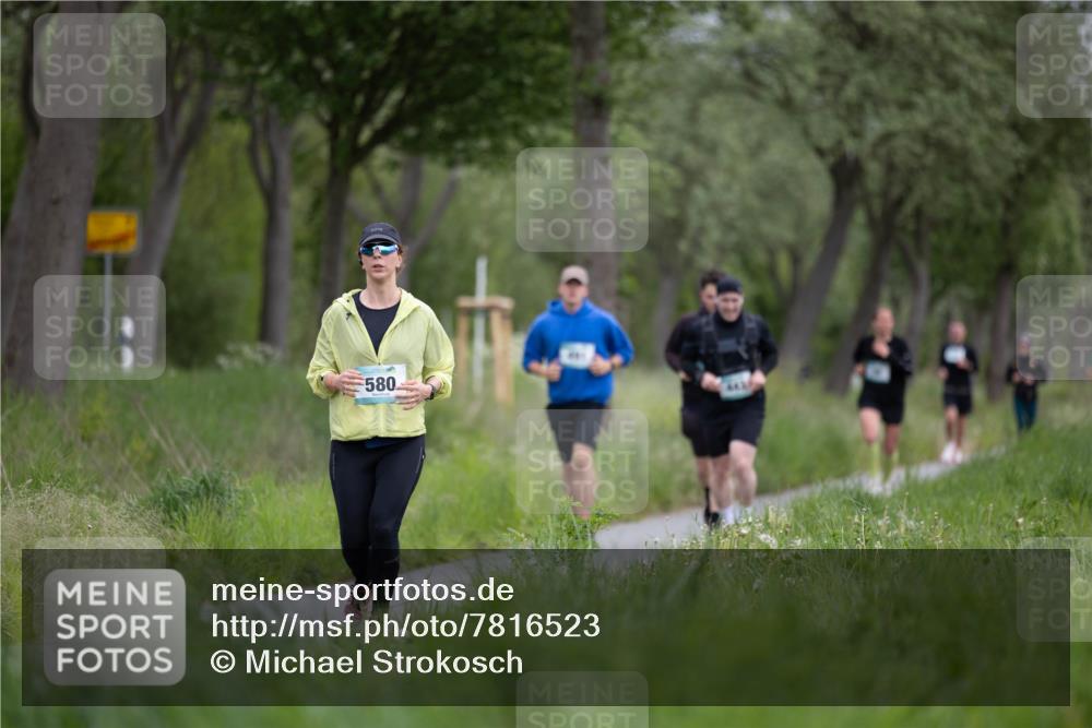04.05.2025 - 8. Wedeler Halbmarathon Michael Strokosch http://msf.ph/oto/7816523 04.05.2025 11:13:10 Laufen 580 meine-sportfotos.de