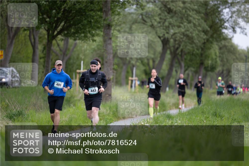 04.05.2025 - 8. Wedeler Halbmarathon Michael Strokosch http://msf.ph/oto/7816524 04.05.2025 11:13:12 Laufen 491, 443 meine-sportfotos.de