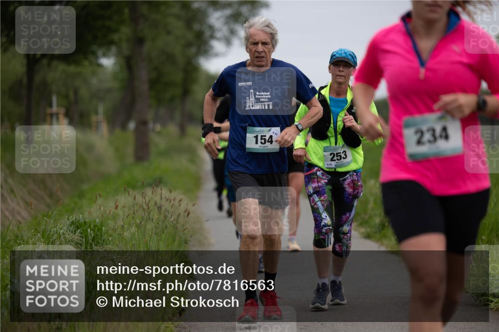 04.05.2025 - 8. Wedeler Halbmarathon Michael Strokosch http://msf.ph/oto/7816563 04.05.2025 11:13:59 Laufen 1000, 2023, 154, 65, 253, 234 meine-sportfotos.de