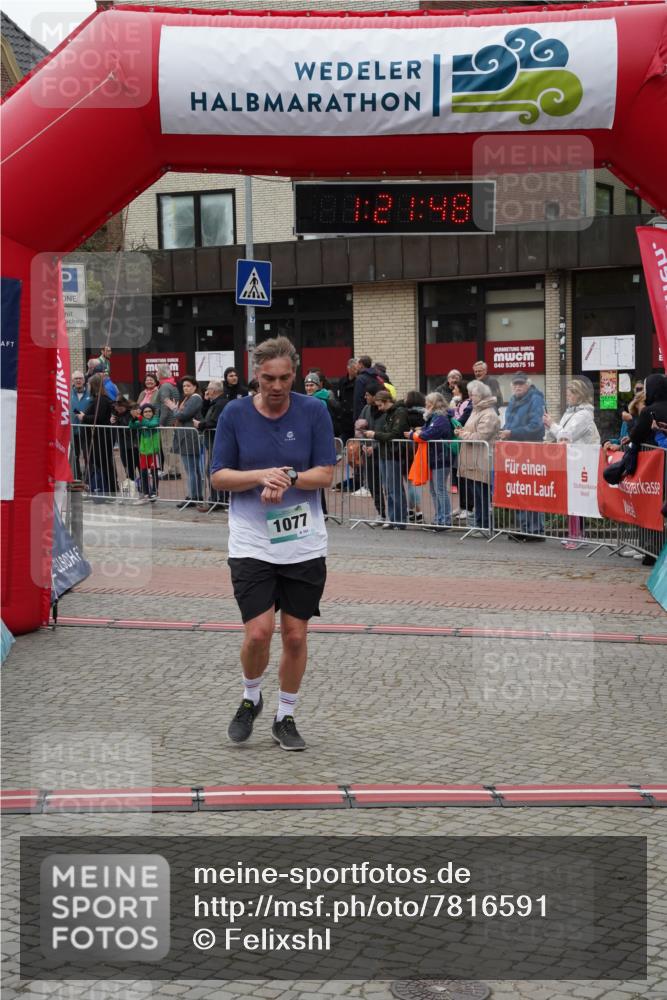 04.05.2025 - 8. Wedeler Halbmarathon Felixshl http://msf.ph/oto/7816591 04.05.2025 11:21:46 Ziel 464, 1077, 1144 meine-sportfotos.de