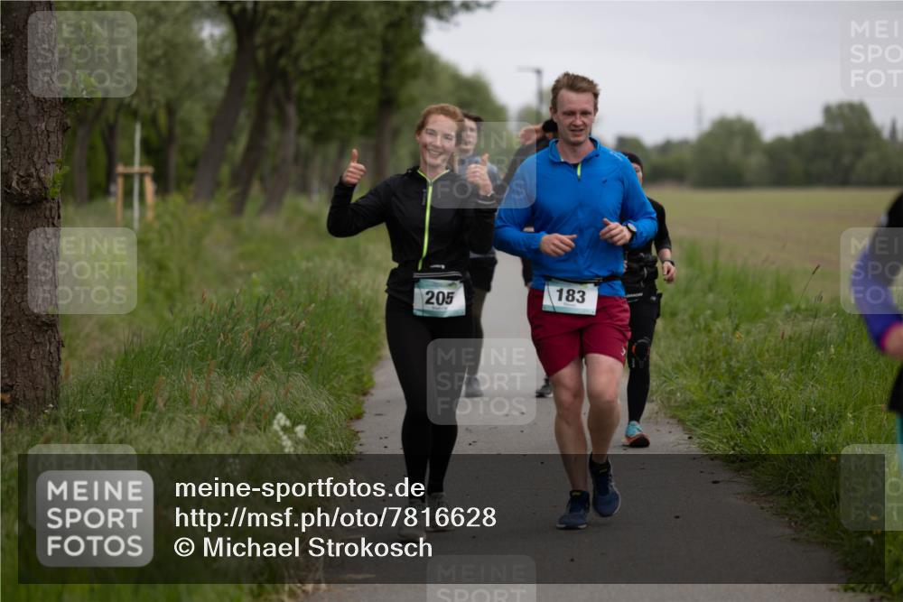 04.05.2025 - 8. Wedeler Halbmarathon Michael Strokosch http://msf.ph/oto/7816628 04.05.2025 11:15:46 Laufen 205, 183 meine-sportfotos.de